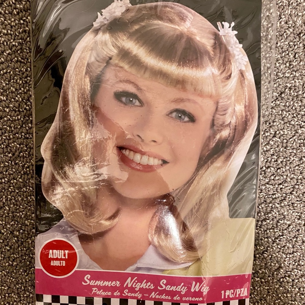 “Good Sandy” wig